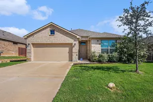 1912 Albany Ln, Cleburne, TX 76033 - Photo 1