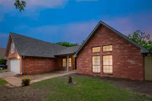 3301 Cliffview Dr, Corinth, TX 76210 - Photo 2