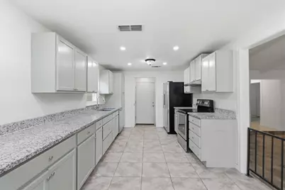 2400 York Minster Court, Arlington, TX 76006 - Photo 8
