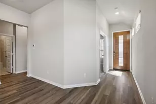 2005 Lone Oak Trl, Mesquite, TX 75181 - Photo 2