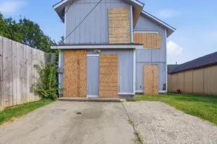 10363 Limestone Dr, Dallas, TX 75217 - Photo 2