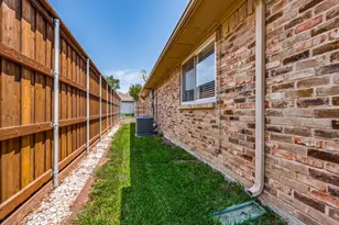 6115 Bluff Point Dr, Dallas, TX 75248 - Photo 20