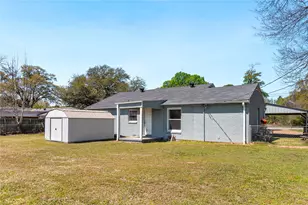 813 N Winnsboro St, Quitman, TX 75783 - Photo 16