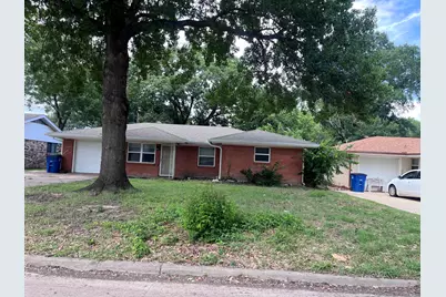 1110 Edgewood, Ennis, TX 75119 - Photo 1