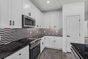 4711 Elizabeth St, Granbury, TX 76048 - Photo 4