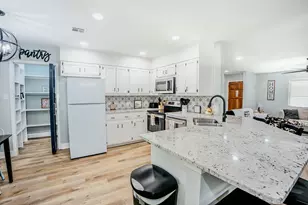 364 Melrose Dr, Woodway, TX 76712 - Photo 8