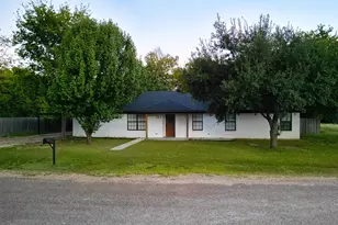 364 Melrose Dr, Woodway, TX 76712 - Photo 2