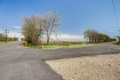 802 Riddels, Sherman, TX 75092 - Photo 2