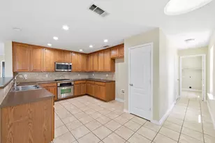 4207 Bayside Ct, Arlington, TX 76016 - Photo 8