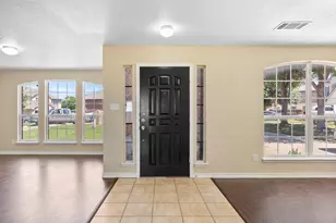 4207 Bayside Ct, Arlington, TX 76016 - Photo 2