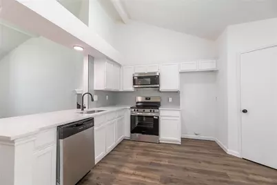 2429 Chestnut Way, Bedford, TX 76022 - Photo 8