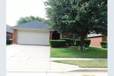 1516 Baslow Lane, Burleson, TX 76028 - Photo 2