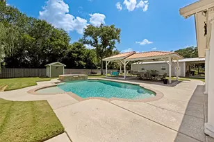 112 Towering Oaks Ct, Burleson, TX 76028 - Photo 26