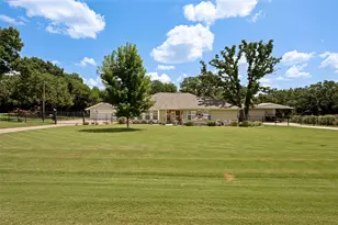 112 Towering Oaks Ct, Burleson, TX 76028 - Photo 1
