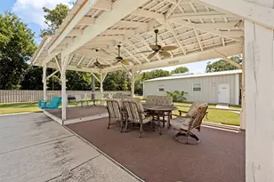 112 Towering Oaks Ct, Burleson, TX 76028 - Photo 24