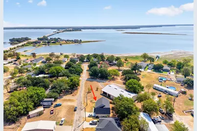 1007 Rebekah Drive, Seven Points, TX 75143 - Photo 1