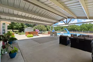 1309 Shannon Dr, Cleburne, TX 76031 - Photo 10