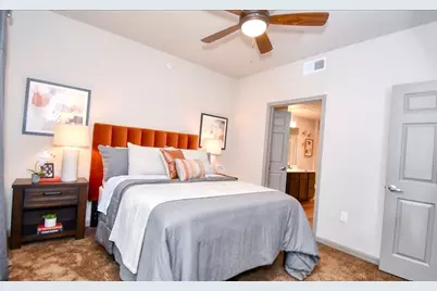 4800 W Illinois Avenue #3111, Dallas, TX 75211 - Photo 6