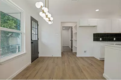 806 10th Street, Grand Prairie, TX 75051 - Photo 12
