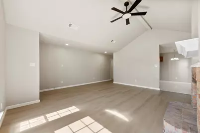 6314 Brookbriar Court, Arlington, TX 76018 - Photo 4