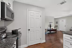 908 W Heron St, Denison, TX 75020 - Photo 10