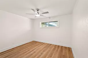 921 Bromwich St, Garland, TX 75040 - Photo 14