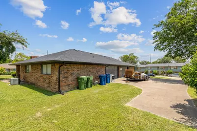 306 Bardfield Avenue, Garland, TX 75041 - Photo 30