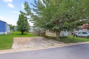 132 Knollwood Dr, Sherman, TX 75092 - Photo 2
