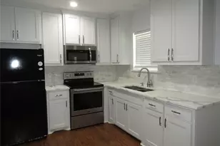 818 Thomas St, Denton, TX 76201 - Photo 4