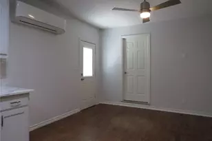 818 Thomas St, Denton, TX 76201 - Photo 10