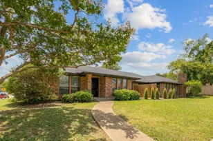 306 Bardfield Ave, Garland, TX 75041 - Photo 2