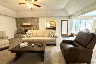113 NE Timber Ridge Dr, Burleson, TX 76028 - Photo 10