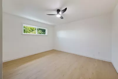 908 Raintree Road, Fort Worth, TX 76103 - Photo 12