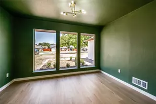 908 Raintree Rd, Fort Worth, TX 76103 - Photo 16