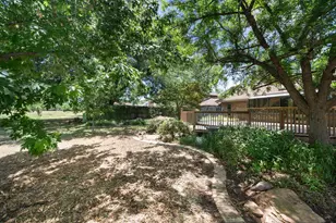 2211 Southcrest Dr, Arlington, TX 76013 - Photo 32