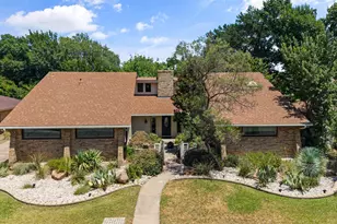 2211 Southcrest Dr, Arlington, TX 76013 - Photo 1