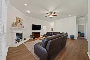 4677 Vespesian Ln, Grand Prairie, TX 75052 - Photo 8