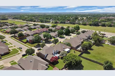 4677 Vespesian Lane, Grand Prairie, TX 75052 - Photo 36