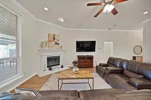 4677 Vespesian Ln, Grand Prairie, TX 75052 - Photo 10