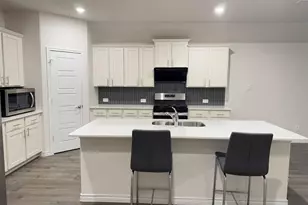 9905 Autumn Leaves Ln, Aubrey, TX 76227 - Photo 8
