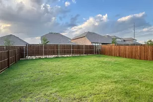 9905 Autumn Leaves Ln, Aubrey, TX 76227 - Photo 20