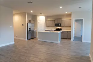 613 Breckenridge Pk Dr, Alvarado, TX 76009 - Photo 8