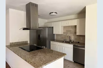 702 Meadowview Drive, Mansfield, TX 76063 - Photo 2