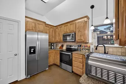 7206 Hackberry Court, Granbury, TX 76048 - Photo 16