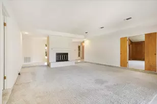 1621 Idlewood Dr, Sherman, TX 75092 - Photo 6