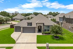 225 Rossville Dr, Midlothian, TX 76065 - Photo 2
