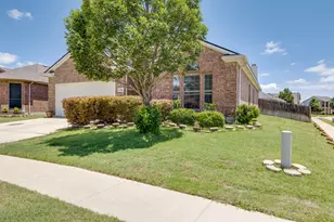 10826 Calderwood Ln, Fort Worth, TX 76052 - Photo 2