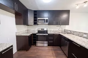4526 S Horseshoe Trail, The Colony, TX 75056 - Photo 2
