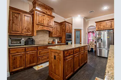 1009 Sky Court, Weatherford, TX 76085 - Photo 6