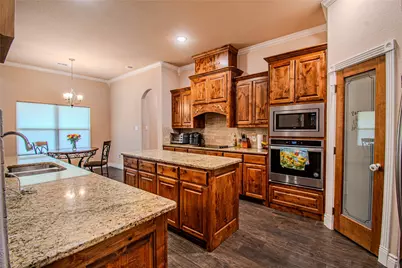 1009 Sky Court, Weatherford, TX 76085 - Photo 4